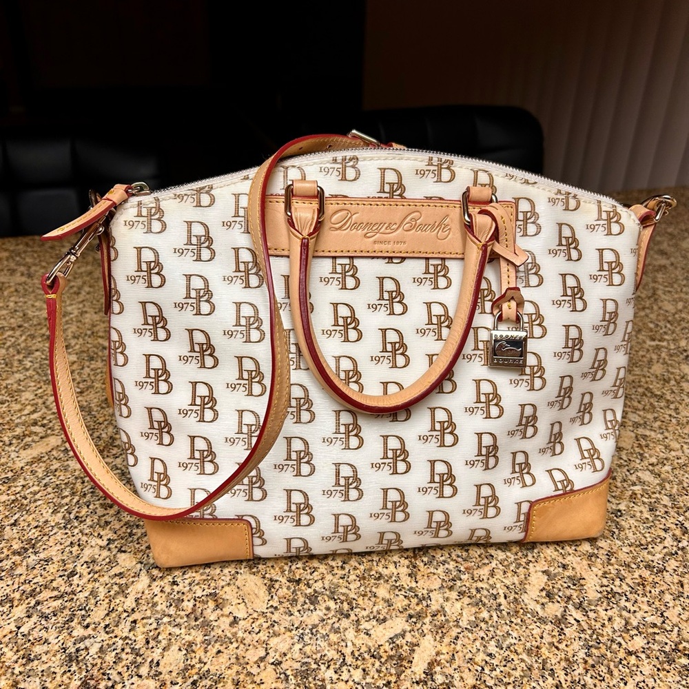 Dooney & Bourke Purse (new!)
